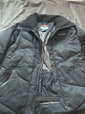 Columbia Black Winter Jacket with Fleece Collar